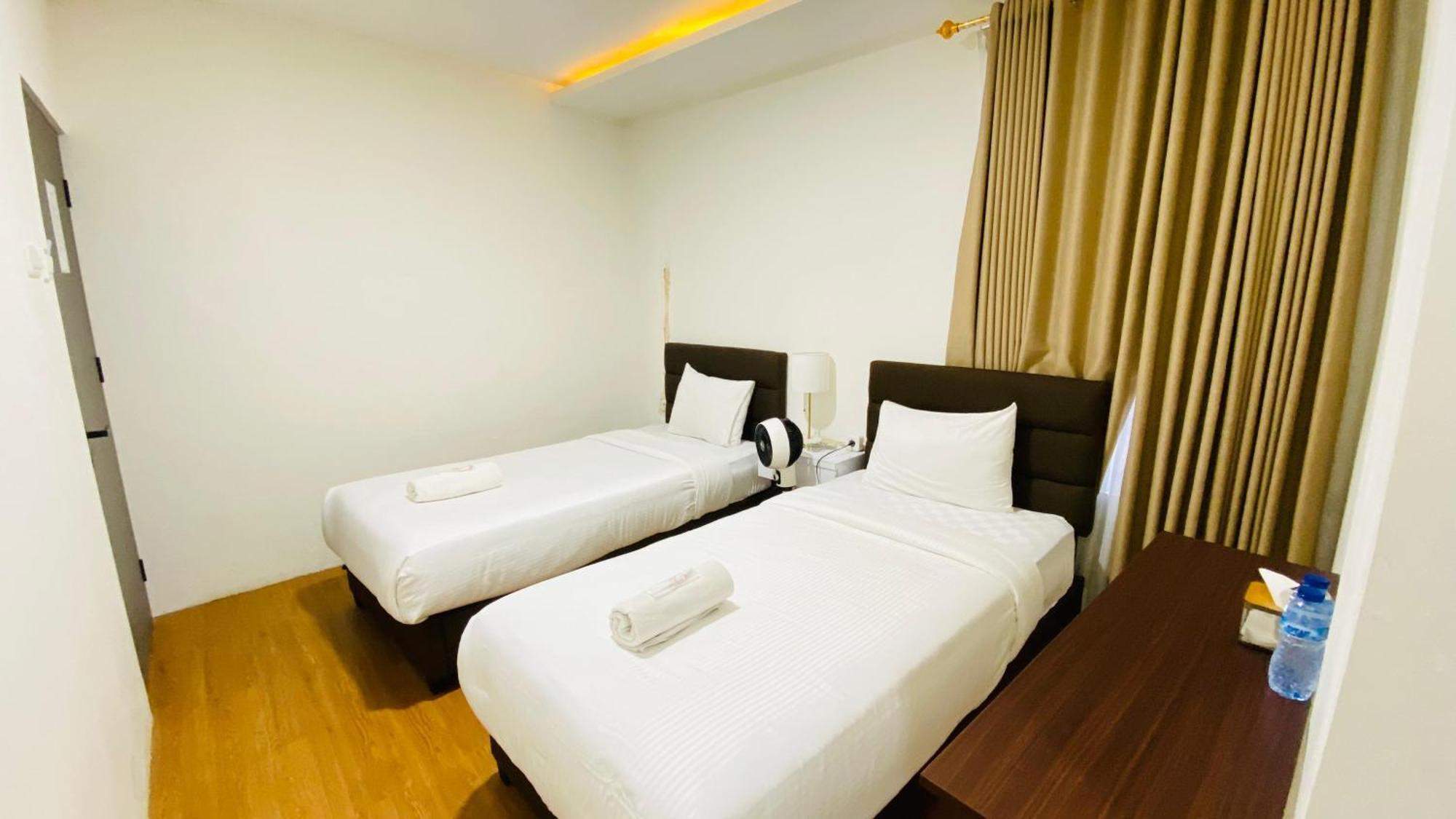 Double D Guesthouse Syariah Bukittinggi Extérieur photo